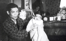 Lee Hoi Chuen et son bébé déjà acteur
