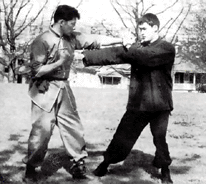 Bruce s'entranant avec Taky Kimura